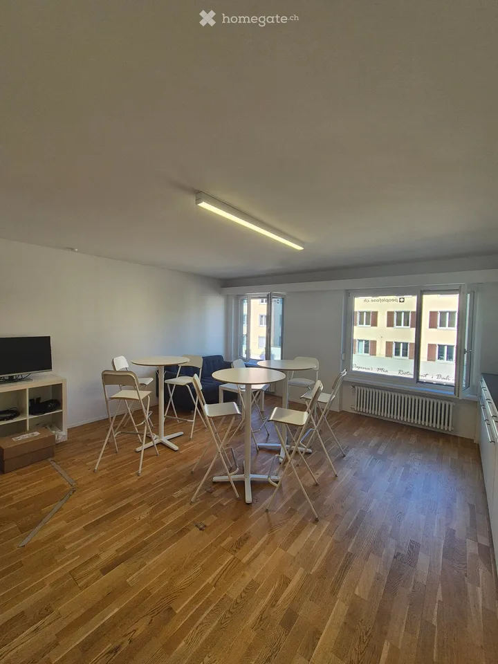 Studio luminoso / Ufficio creativo in posizione privilegiata a Zurigo-Wollishofen