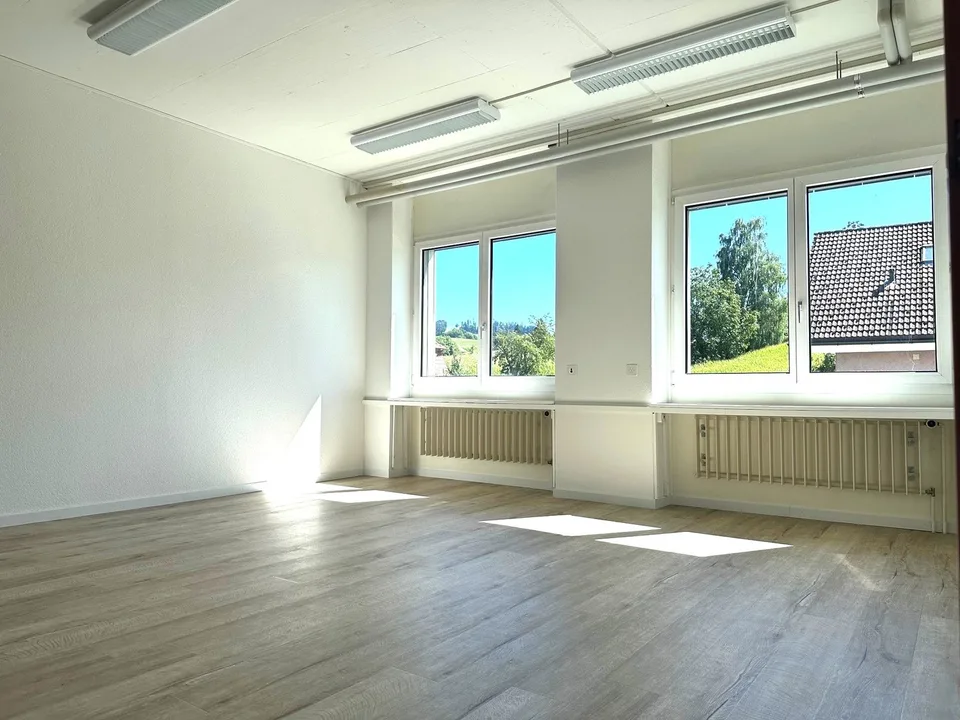 2 stanze singole chiare e attraenti à 30m2 e 35m2 – disponibili per occupazione immediata