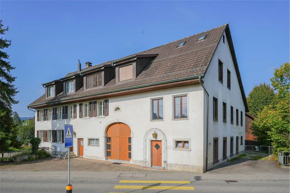 Gewerberäume 77 m2 - 135 m² an idealer Geschäftslage