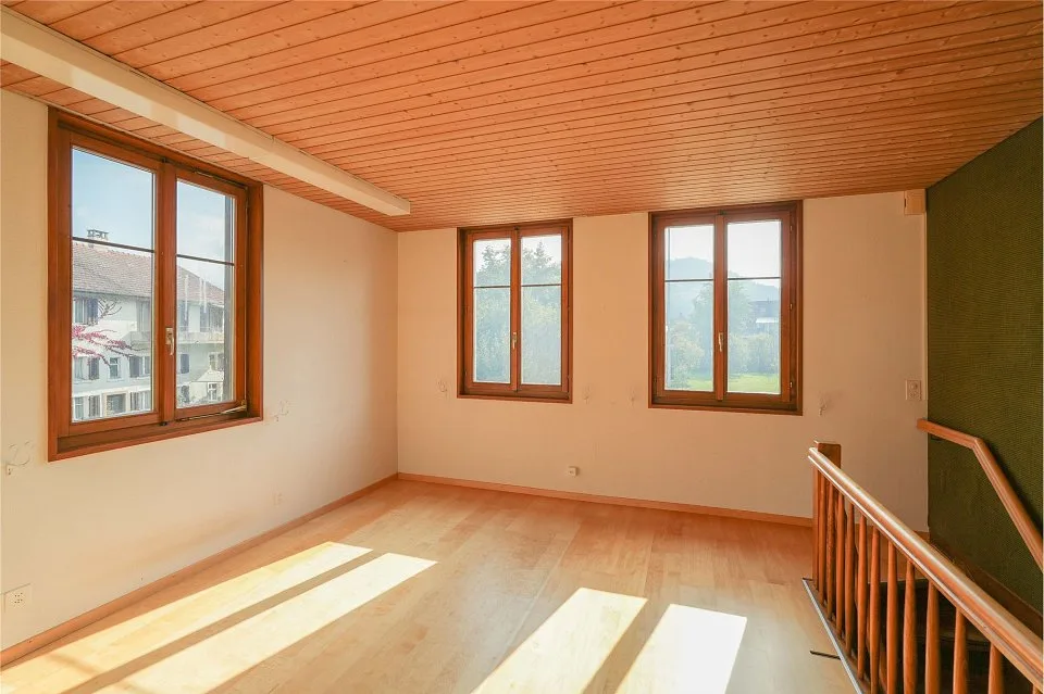 Gewerberäume 77 m2 - 135 m² an idealer Geschäftslage