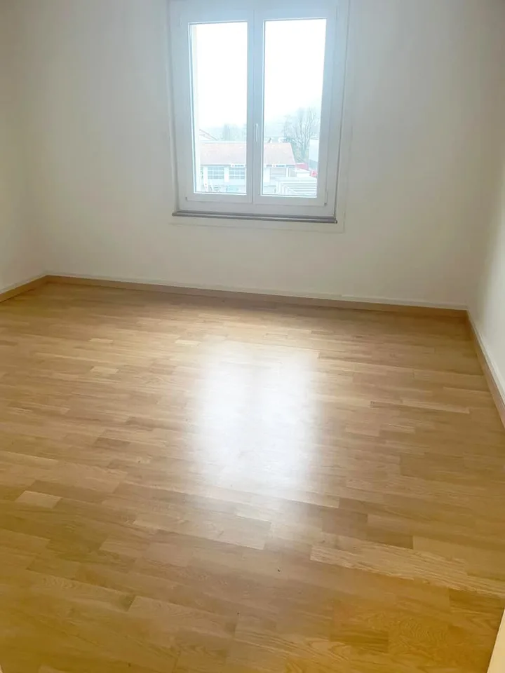 Prachtvolle 3.5-Zimmer-Wohnung, sehr geräumig und hell!