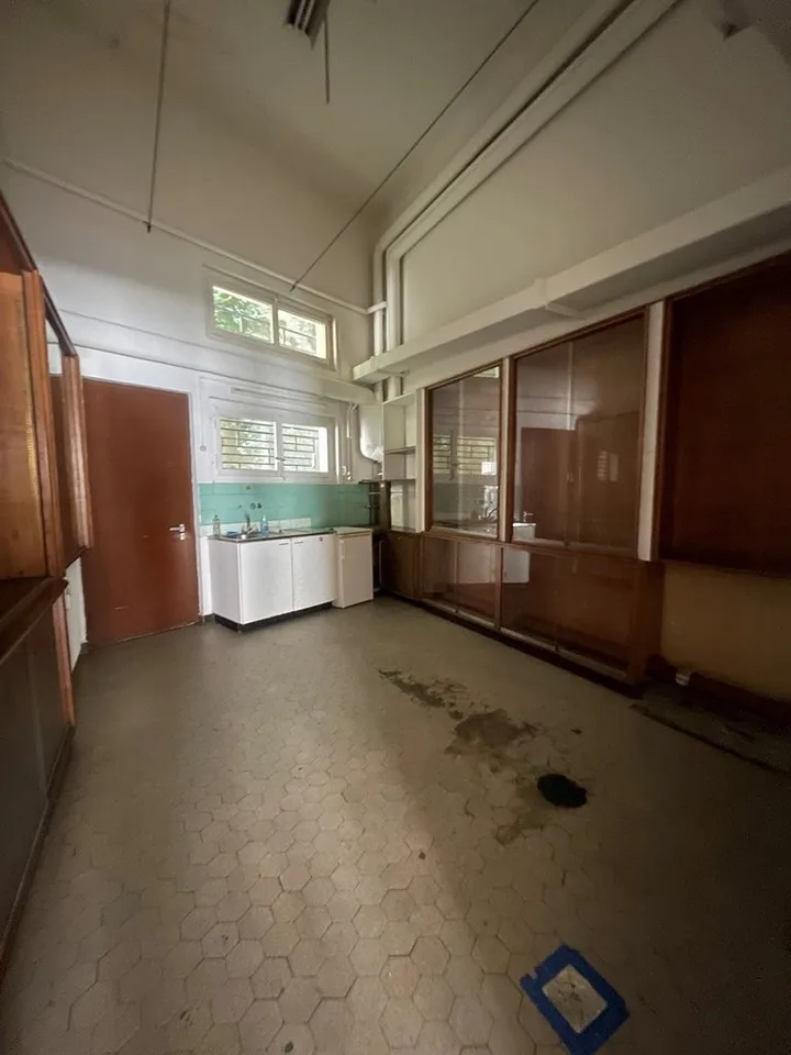 Commercial space with ideal location! – photo 7 of 9