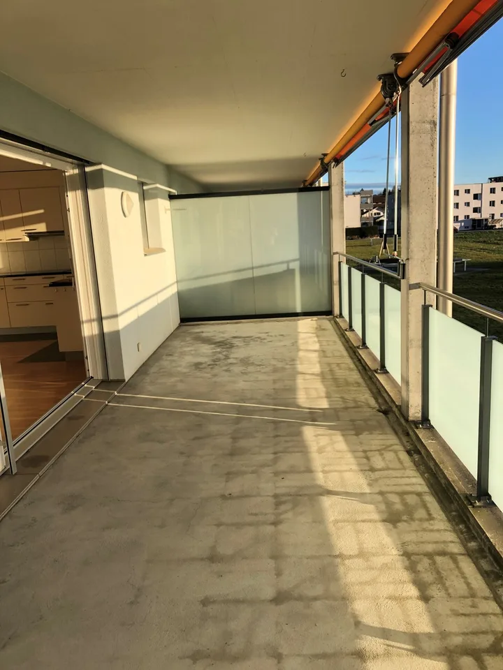 Bello appartamento 4.5 locali con balcone e vista a Kappel