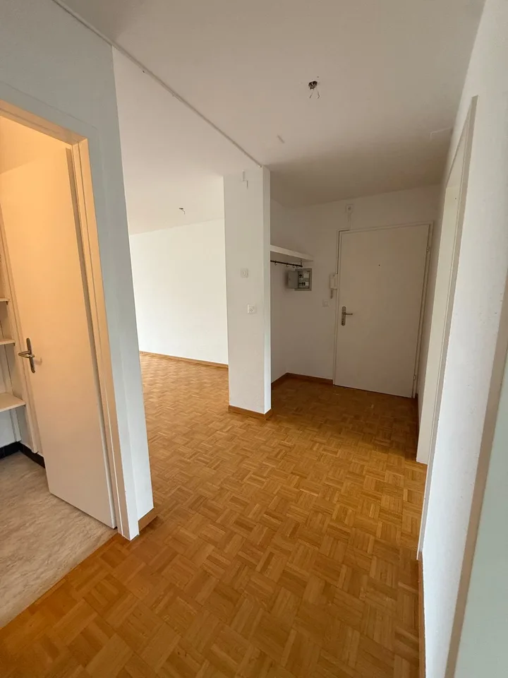 Appartamento soleggiato di 3,5 locali con balcone a Nidau