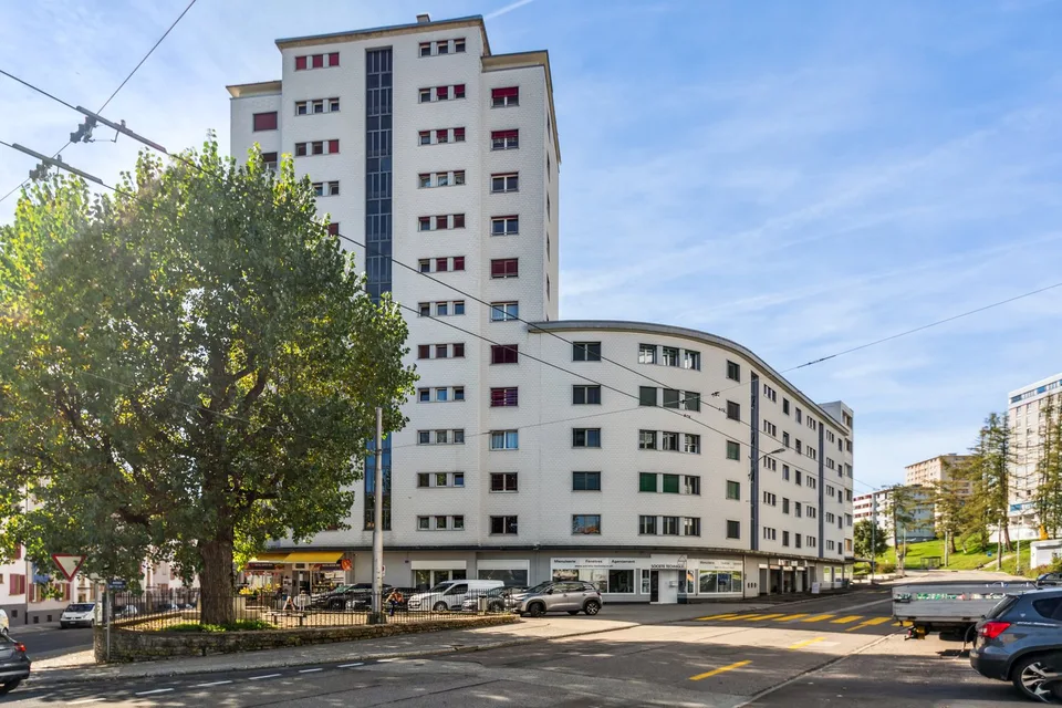 Appartement 2 pièces lumineux au 5ème étage à La Chaux-de-Fonds