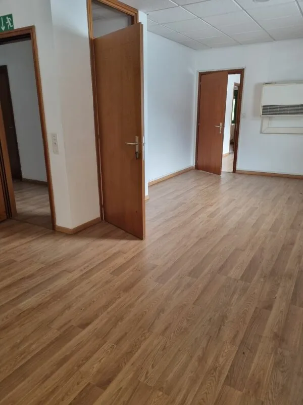 Affittasi uffici – Foto 11 von 18
