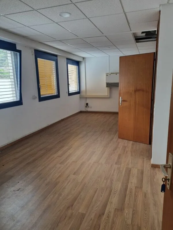 Affittasi uffici – Foto 9 von 18