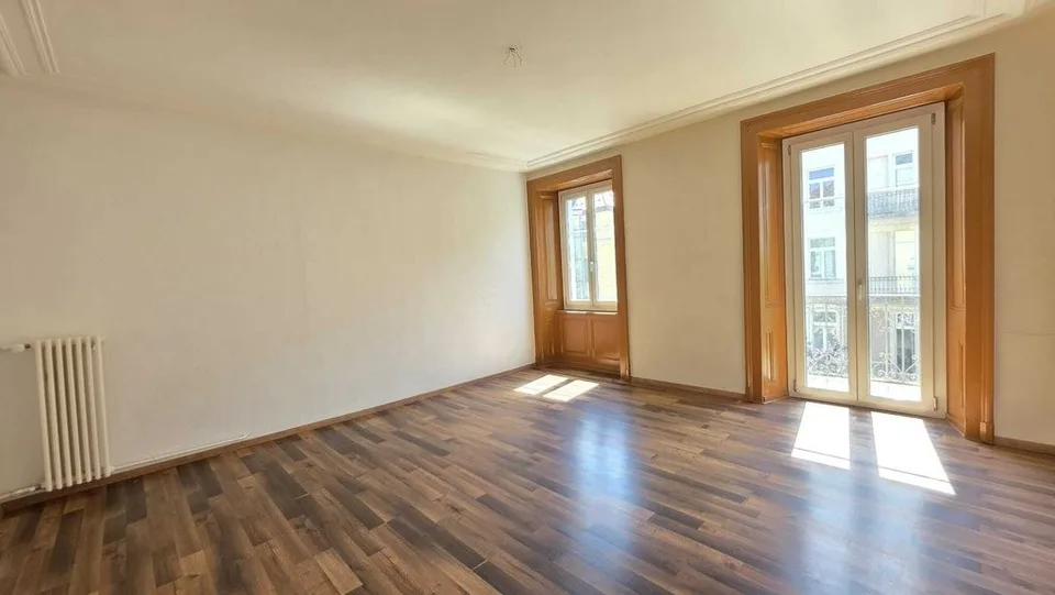 Schönes Apartment mit Balkon