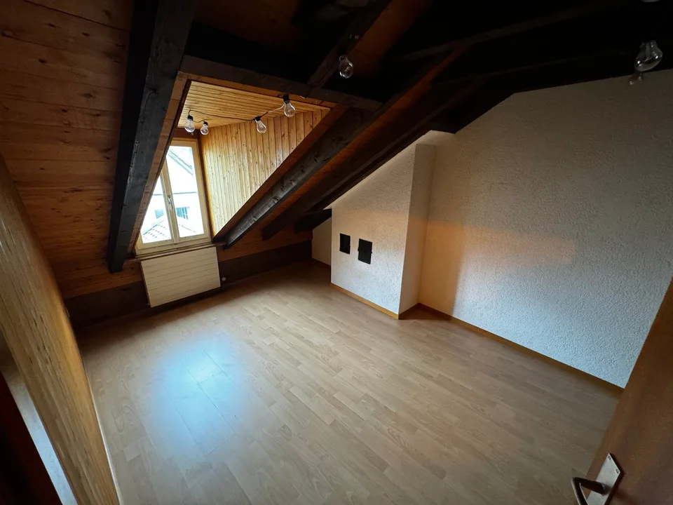 Appartamento mansardato accogliente nel cuore della città di Aarau
