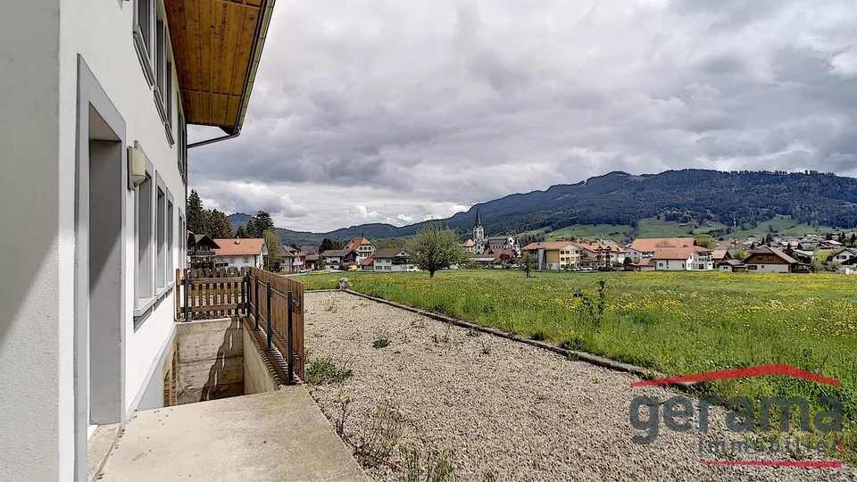 Grosse 3.5 Zimmerwohnung in Oberschrot . – Foto 12 von 13