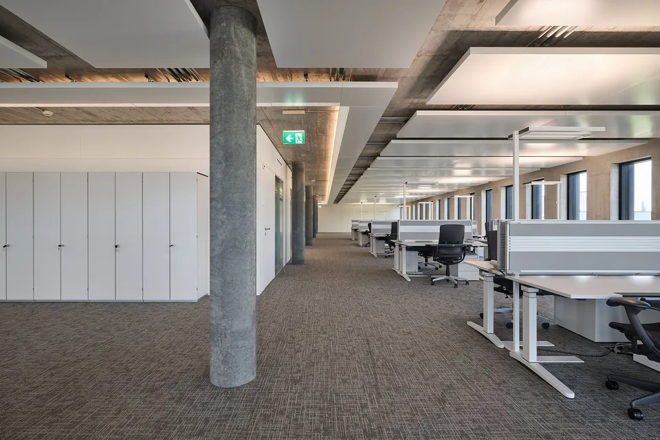 Hochwertige Büroflächen im Grosspeter Tower – Foto 9 von 11