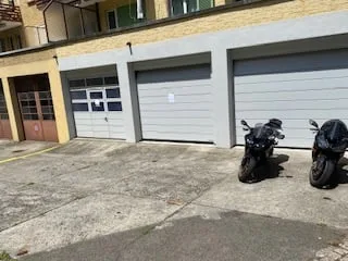 Garage (Einzelbox) mit automatischer Toröffnung