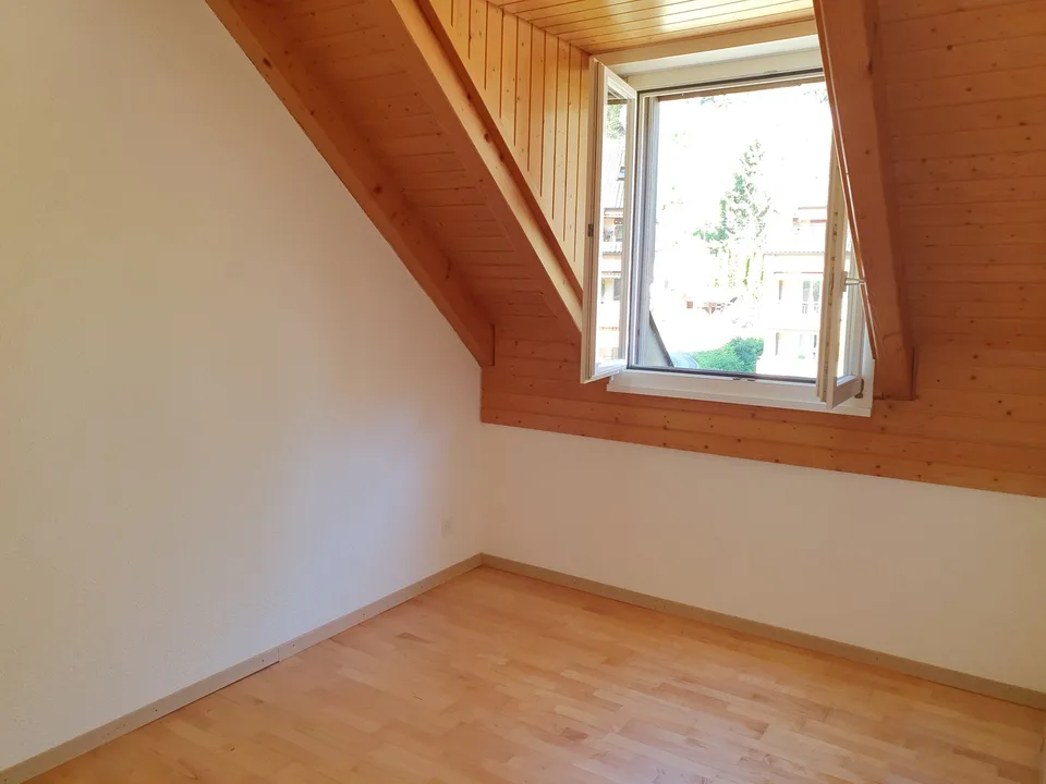 Charmante 4.5-Zimmer-Maisonette-Wohnung – Foto 8 von 9