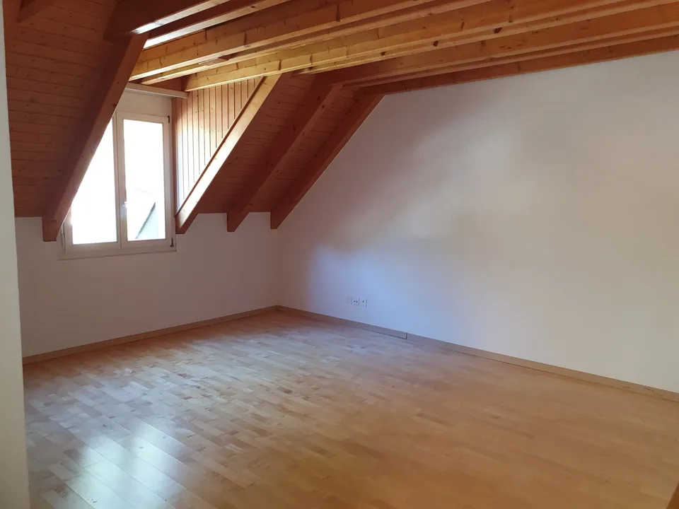 Charmante 4.5-Zimmer-Maisonette-Wohnung – Foto 7 von 9