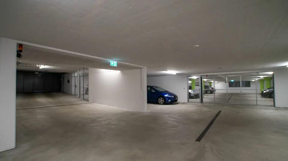 Private Tiefgaragenplätze mit flacher Ausfahrt – Foto 6 von 8
