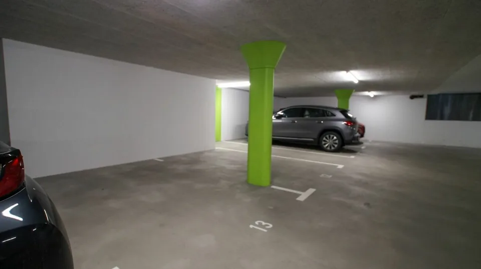 Private Tiefgaragenplätze mit flacher Ausfahrt