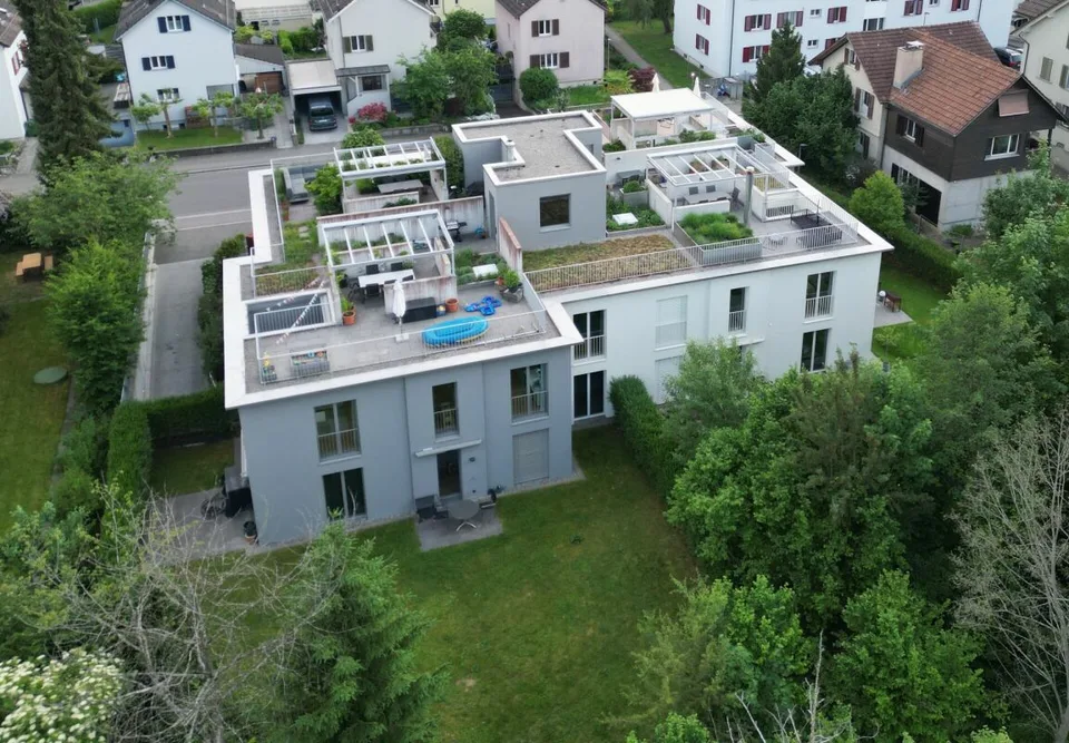 Appartement en propriété de 4,5 pièces avec terrasse sur le toit au Mattenbach