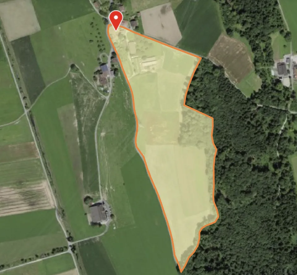 Grosszügiger Bauernhof mit landwirtschaftlichen Anlagen in Uttigen