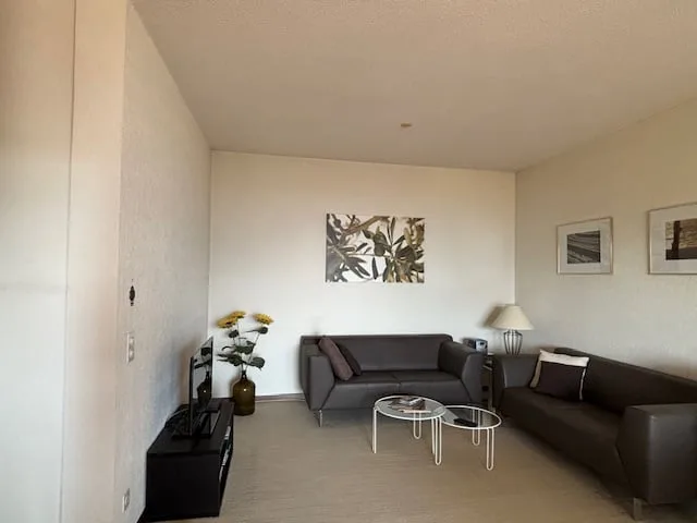 Lugano – Helles 2.5-Zimmer-Apartment mit Terrasse und Seeblick