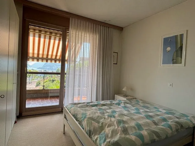 Lugano – Helles 2.5-Zimmer-Apartment mit Terrasse und Seeblick