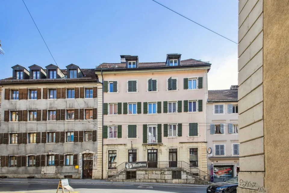 Immeuble mixte - Rendement net de 6 %, locataires en place