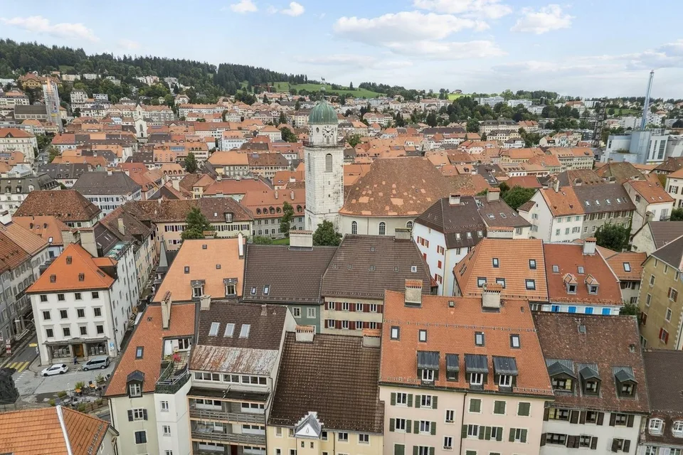 Immeuble mixte - Rendement net de 6 %, locataires en place
