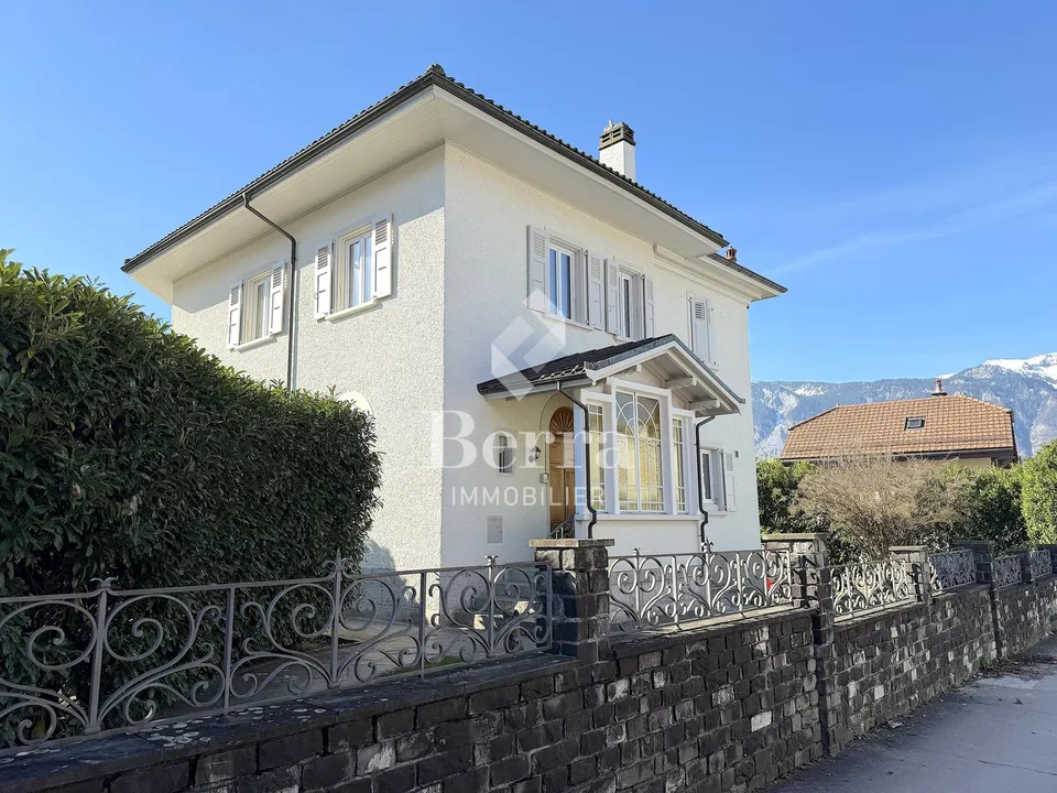 Immeuble rénové de 3 appartements - potentiel de développement