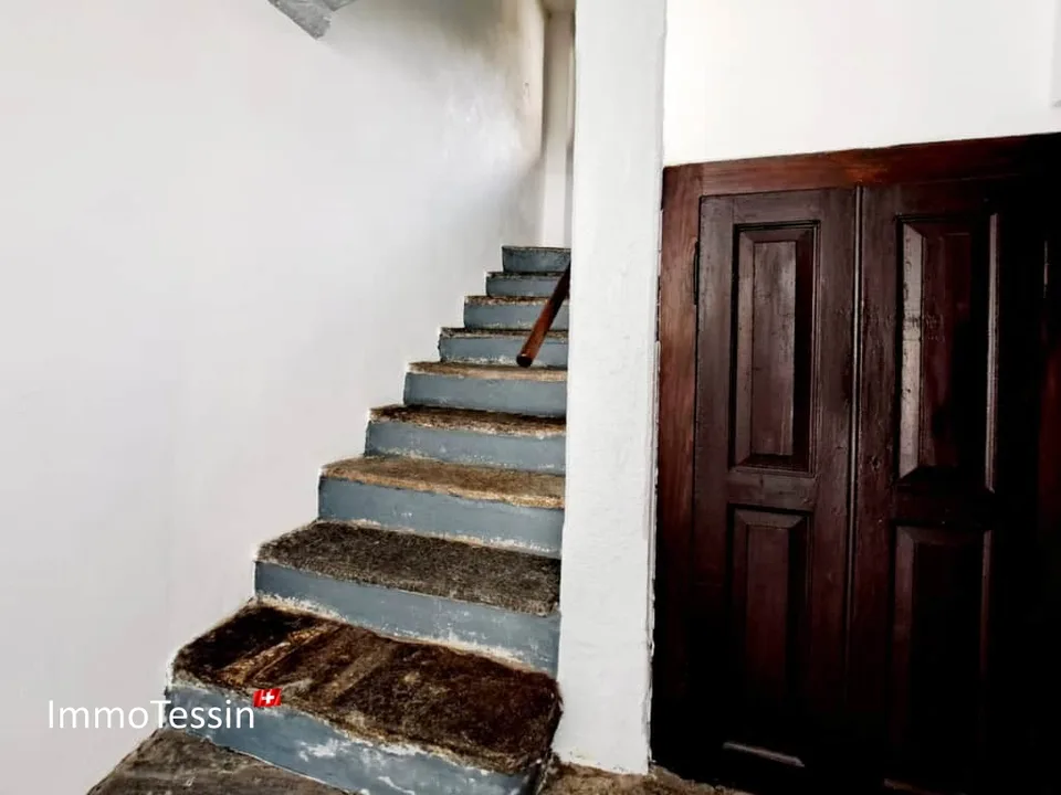 5.1% RENDITE: Kleines Mehrfamilienhaus mit 3 Wohnungen in der Nähe von Bellinzona zum Top Preis