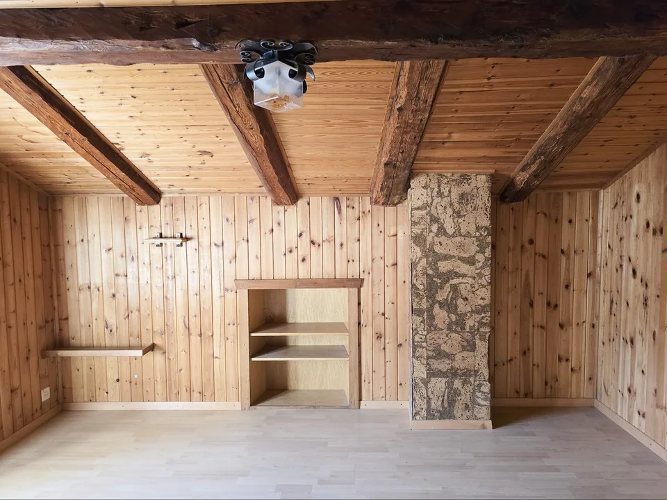 In the center - Village house with barn and shed – photo 9 of 13