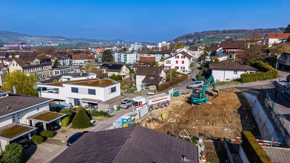WOHNGENUSS AN ERHÖHTER LAGE Neues 5 ½ Zi-DEFHs (B) in Wohlen – Foto 6 von 9