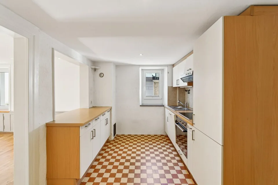 Multi-generation house with historic charm in Pratteln