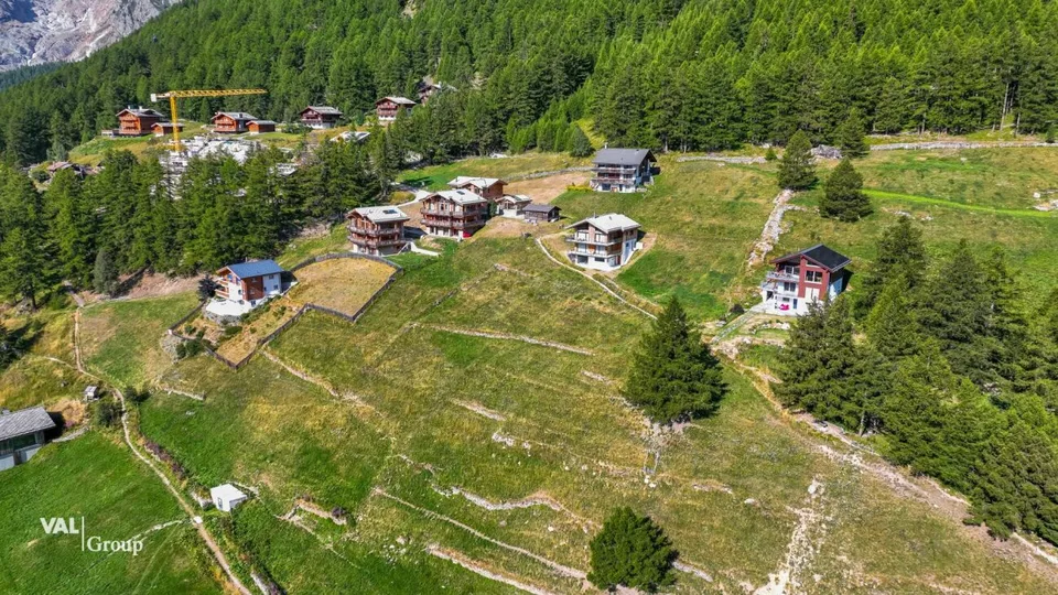 Schöne Bauparzellen mit grandiosem Blick in Saas-Fee