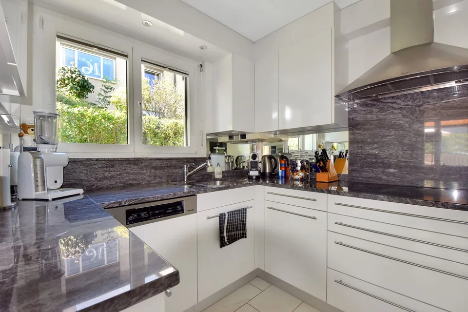 Ruhig gelegenes 6.5-Zimmer-Einfamilienhaus mit herrlicher Weitsicht – Foto 7 von 25