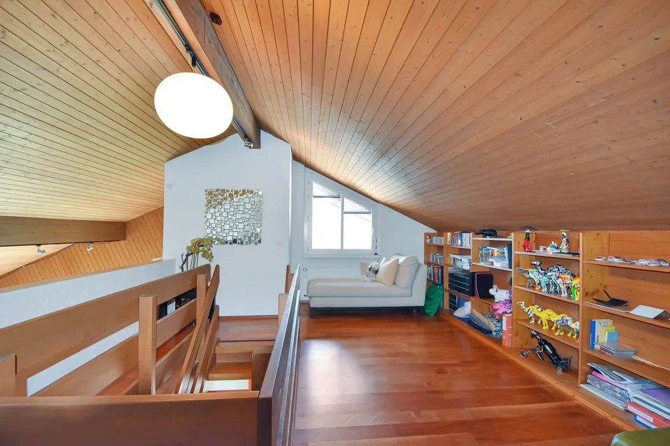 Ruhig gelegenes 6.5-Zimmer-Einfamilienhaus mit herrlicher Weitsicht – Foto 13 von 25