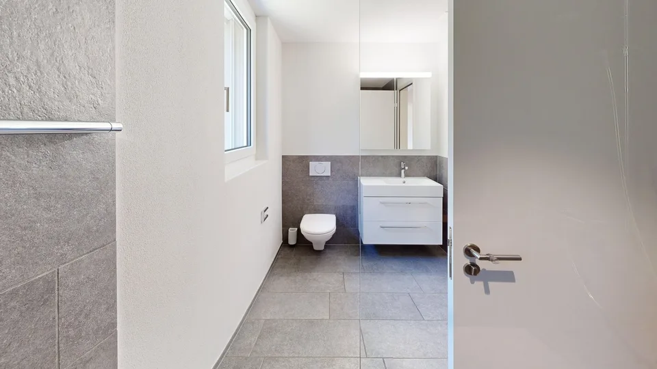 Ampio appartamento soleggiato / 242 m² di giardino privato / 2 posti auto inclusi – foto 9 di 14
