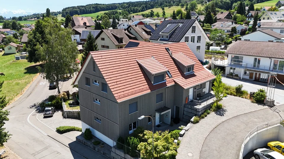 Ampio appartamento soleggiato / 242 m² di giardino privato / 2 posti auto inclusi – foto 14 di 14