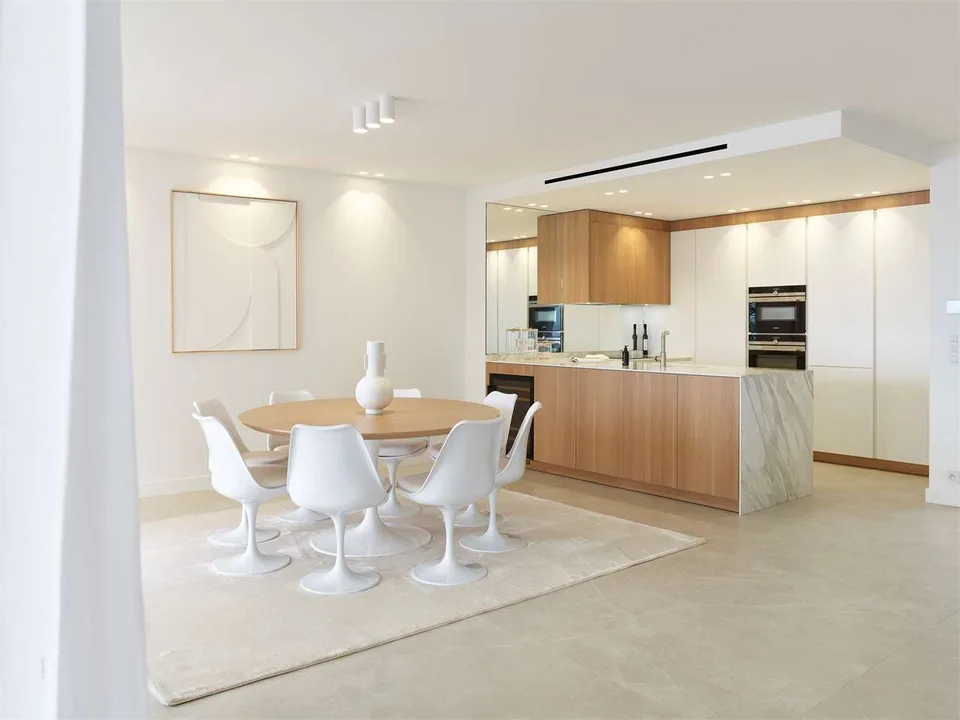 Penthouse avec terrasse sur le toit et vue sur mer – photo 7 sur 13