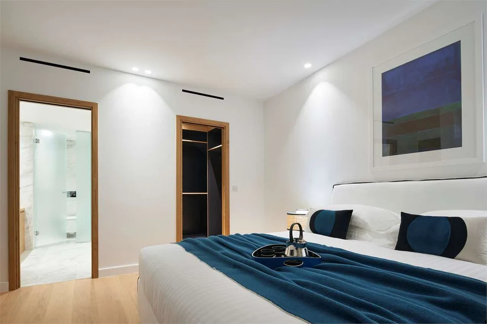 Penthouse avec terrasse sur le toit et vue sur mer – photo 12 sur 13