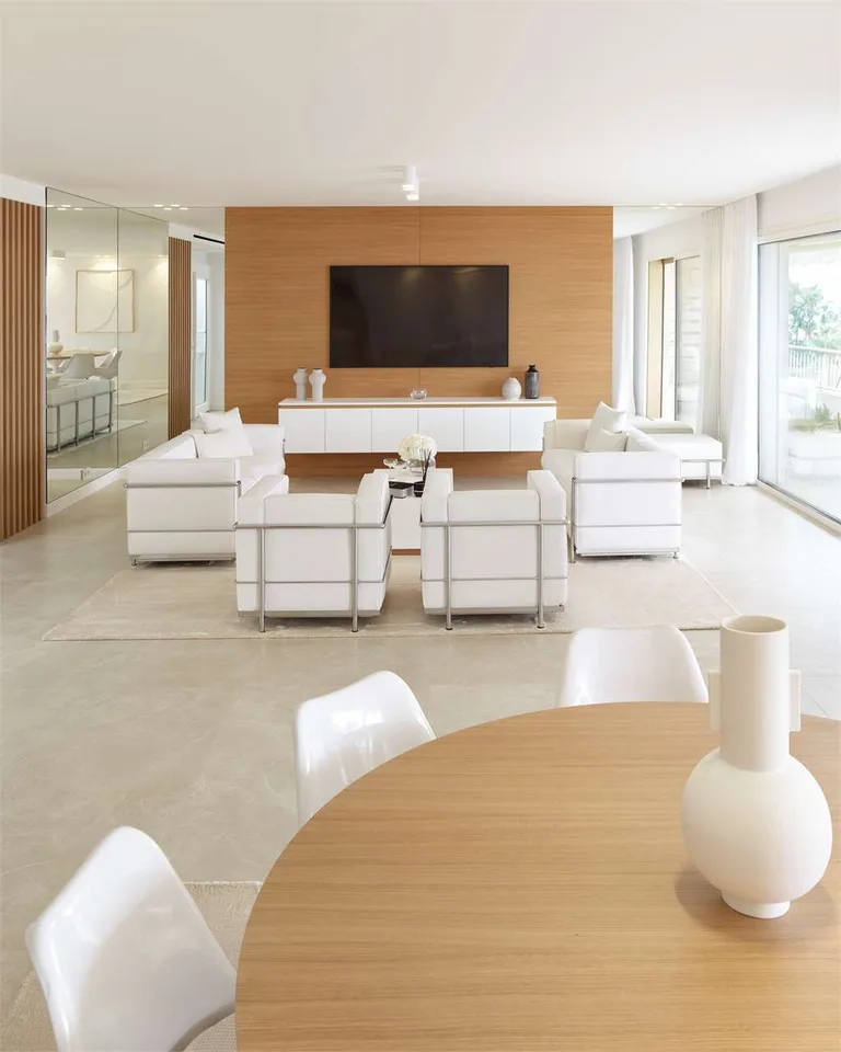 Penthouse avec terrasse sur le toit et vue sur mer – photo 9 sur 13