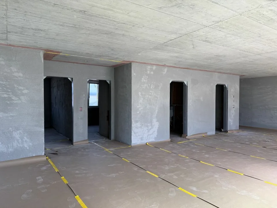 APPARTAMENTO ATTICO SPACIOSO 4 1/2 LOCALI IN CENTRO CITTÀ – foto 6 di 12
