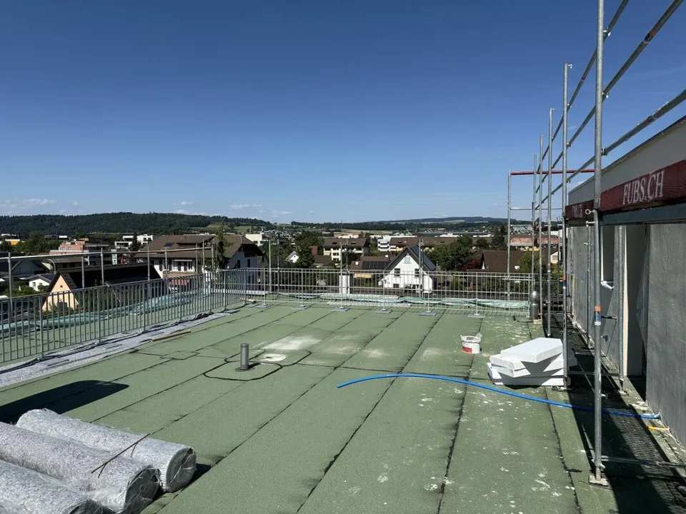 APPARTAMENTO ATTICO SPACIOSO 4 1/2 LOCALI IN CENTRO CITTÀ