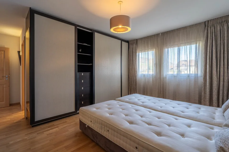 Prächtige 4,5-Zimmer-Wohnung in Mont-sur-Rolle – Foto 11 von 17