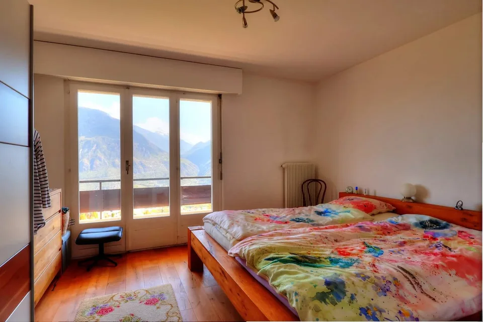 Geräumige 4.5-Zimmer-Familienwohnung mit Panoramablick – Foto 6 von 10