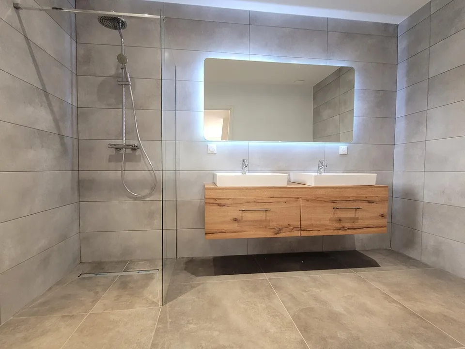 Magnifica villa di 2 anni - T4 di 130 m2 a Saint Cergues