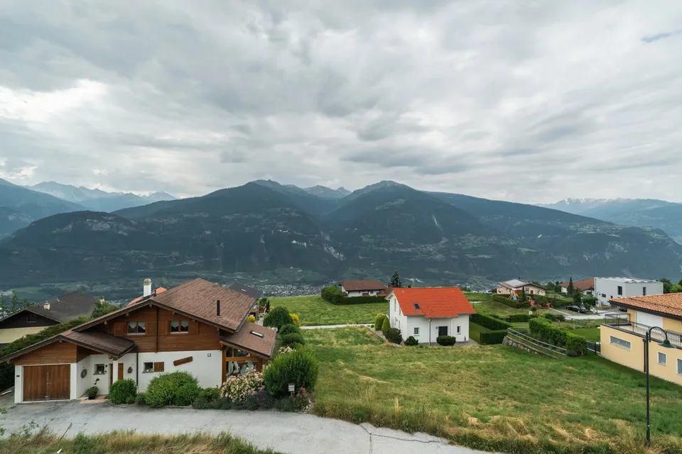 Brandneues zeitgenössisches Villenhaus in Crans-Montana – Foto 8 von 13