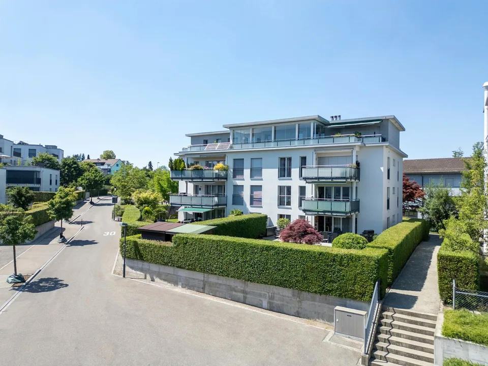 Helle und moderne 3.5-Zimmer Wohnung nahe dem Greifensee