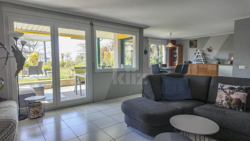 Duplex affascinante con giardino e vista sul lago e le montagne