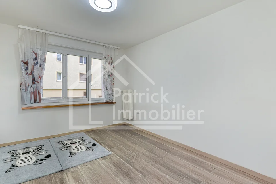 Appartement 3.5 pcs rénové à poximité de la piscine et du centre-ville