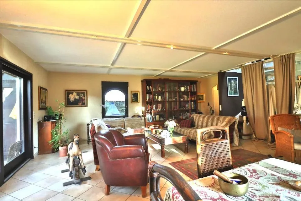 House of 250 m2 net usable – photo 7 sur 32
