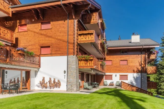 Prächtige 5,5-Zimmer-Wohnung Ski-in Ski-out mit atemberaubendem Blick